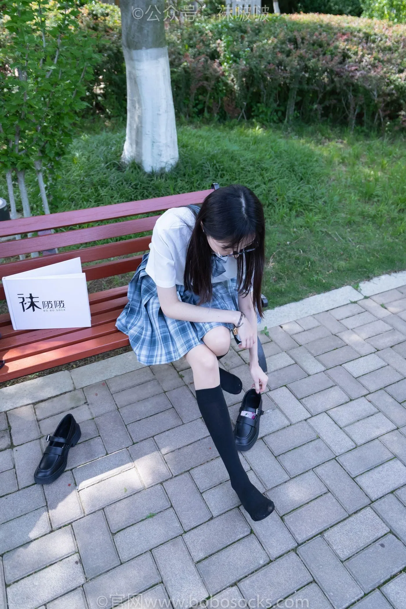 [BoBoSocks袜啵啵]NO.007 稚予-JK制服、皮鞋、黑色中筒棉袜、肉丝 [143P]插图1